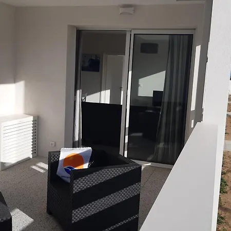 Beau T2 Climatise, Terrasse, Parking Prive, Proche - 4 Personnes - Fr-1-727-32 Apartment
